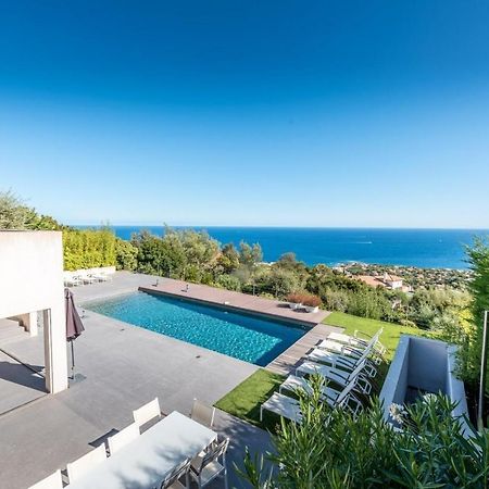הוילה לס איסאמברה Vue Panoramique Sur La Baie De St Tropez מראה חיצוני תמונה