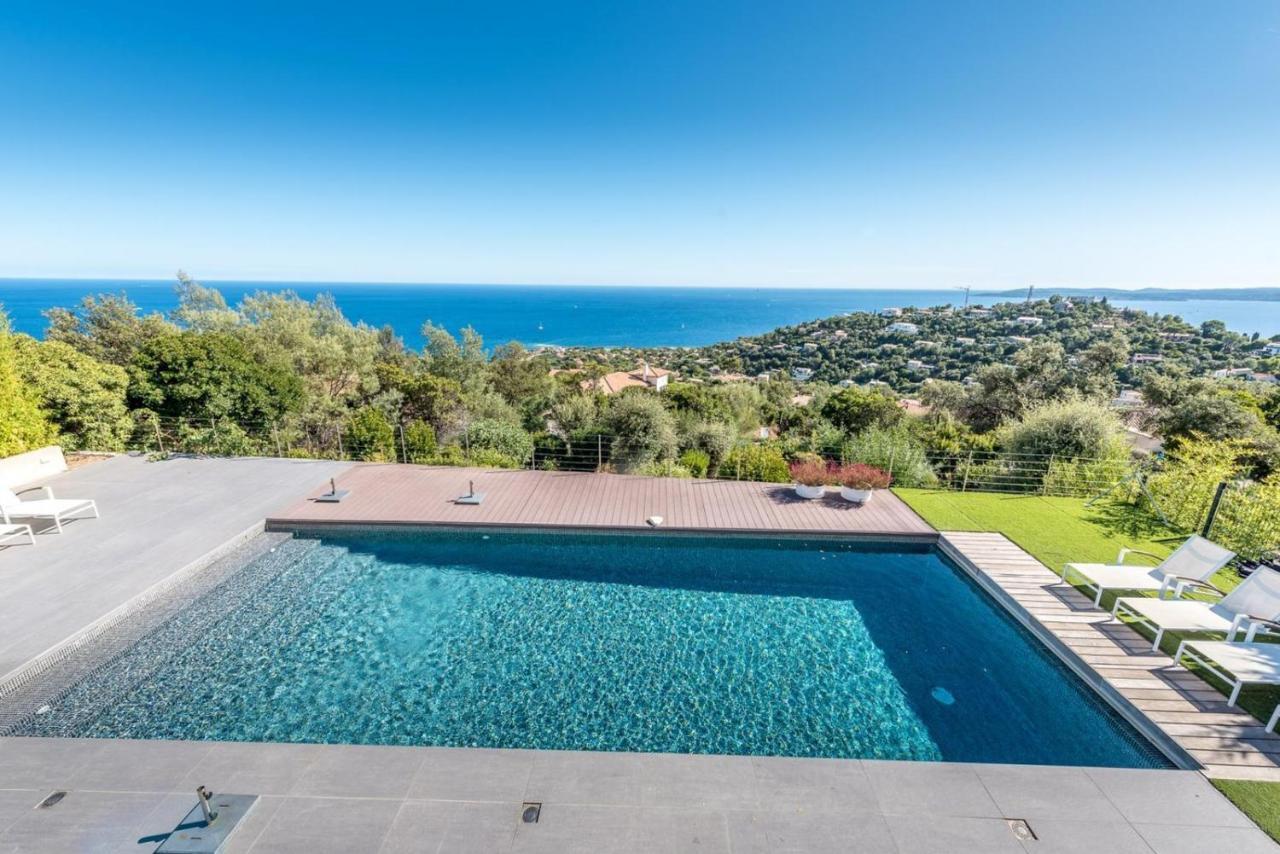 הוילה לס איסאמברה Vue Panoramique Sur La Baie De St Tropez מראה חיצוני תמונה