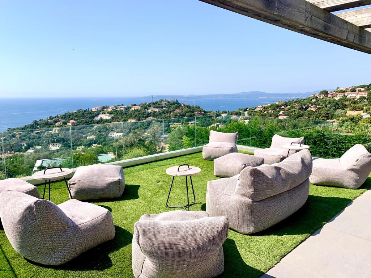 הוילה לס איסאמברה Vue Panoramique Sur La Baie De St Tropez מראה חיצוני תמונה